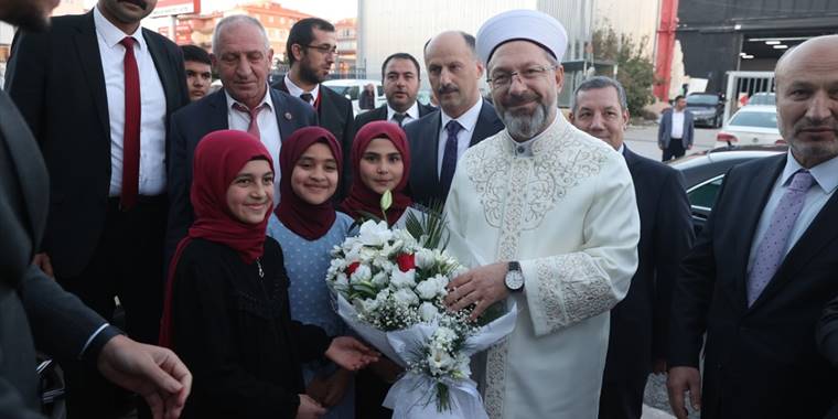 Erbaş, Polatlı'da hafızlık icazet törenine katıldı ve Selçuklu Külliyesi'nin açılışını yaptı