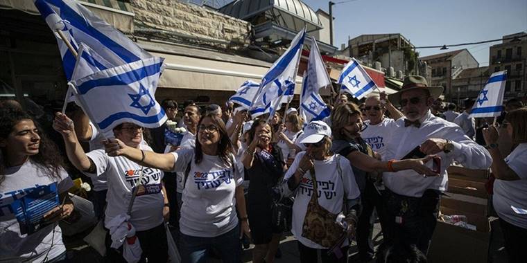 İsrail'de anket sonuçlarına göre hiçbir ittifak seçimlerde Meclis çoğunluğunu sağlayamıyor