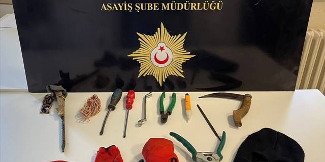 Sivas'ta hırsızlık yapan 2 şüpheli tutuklandı