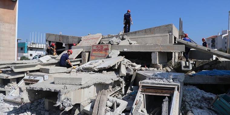 İzmir'de deprem sonrası gönüllü ordusu ikiye katlandı