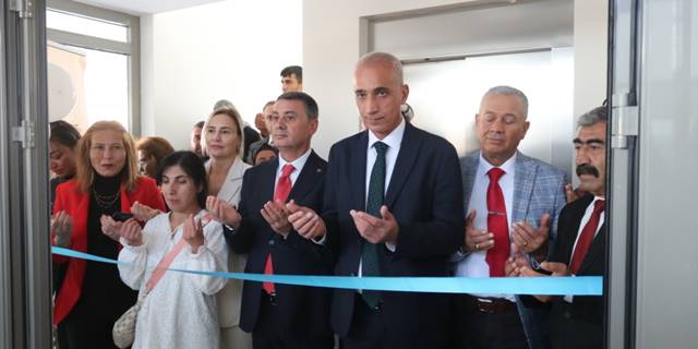 Gölbaşı'nda Emekliler Konağı açıldı