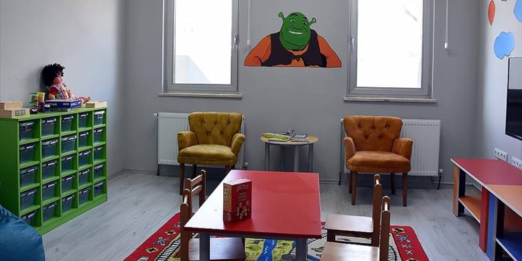 Çocuk görüşme merkezleri 60 ilçede daha hizmete giriyor