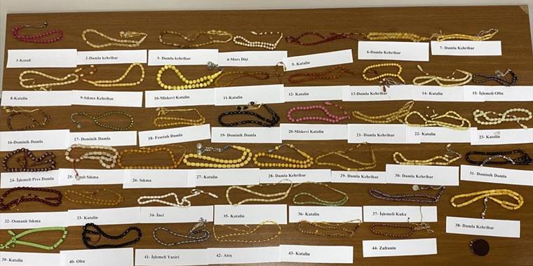 Konya'da tespih koleksiyonunu çaldıkları iddiasıyla 2 kişi tutuklandı