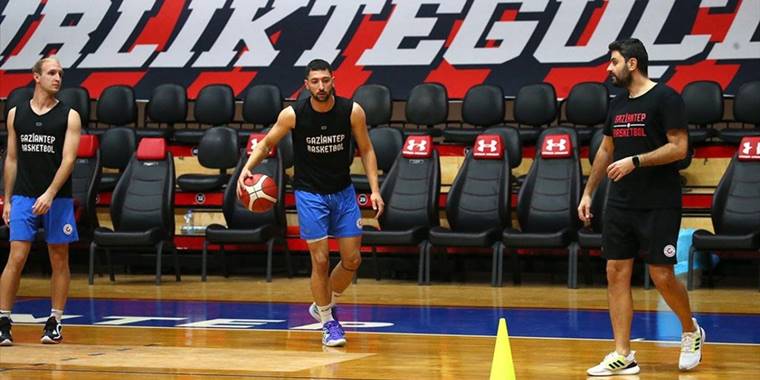 Gaziantep Basketbol, Avrupa'da gruptan çıkmayı garantilemek istiyor