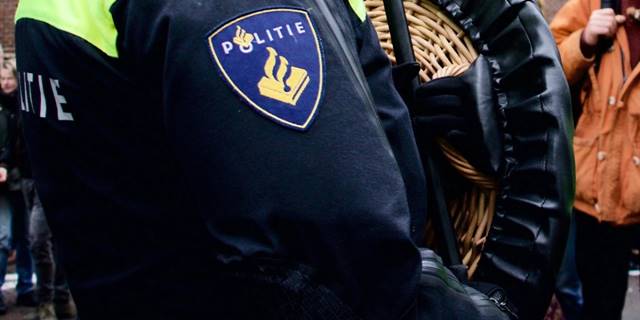 Hollanda'da taşkınlık yapan ve polise saldıran PKK/YPG yandaşları gözaltına alındı