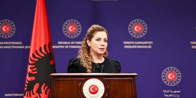 Arnavutluk Dışişleri Bakanı Xhaçka: Zor anlarımızda Türkiye'nin desteğinden ötürü minnettarız