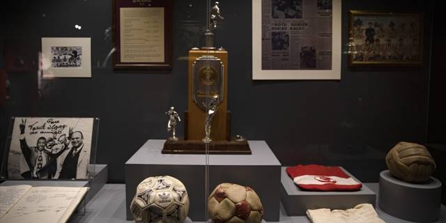 "Şut ve Gol: Türk Futbol Tarihi Sergisi" yarın Cumhurbaşkanlığı Külliyesi'nde açılıyor