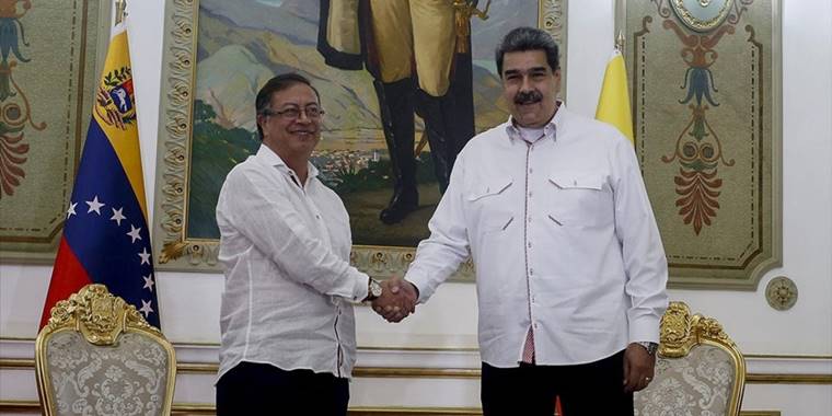 Venezuela Devlet Başkanı Maduro, Kolombiya Cumhurbaşkanı Petro ile bir araya geldi