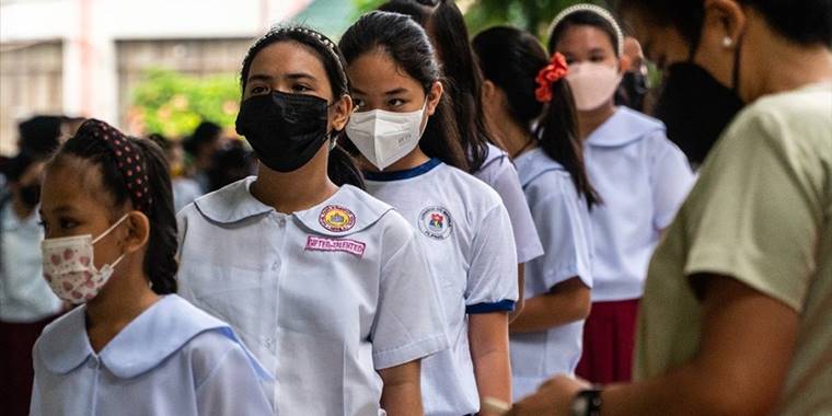 Filipinler'de Kovid-19 salgını başlangıcında ara verilen yüz yüze eğitime geri dönülüyor
