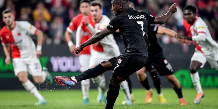 UEFA Avrupa Konferans Ligi'nde 5 grupta maçlar tamamlandı