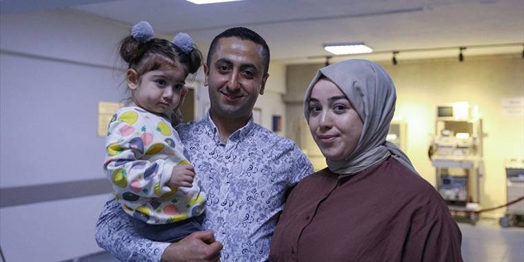 Adaşının kalbiyle yaşama tutunan Asel bebeğin artık yüzü gülüyor