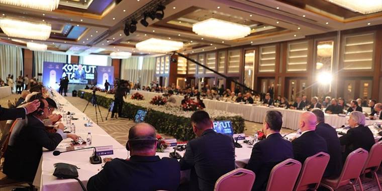 "2. Korkut Ata Türk Dünyası Film Festivali"nde Sinema Zirvesi düzenlendi