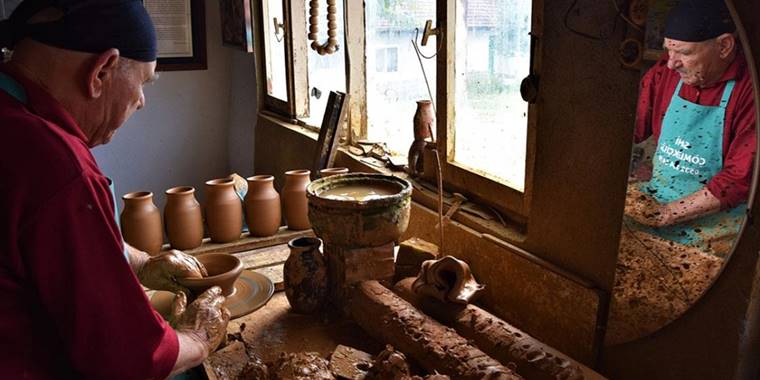 Bilecikli "yaşayan insan hazinesi" çömlekçilik mesleğini 67 yıldır sürdürüyor