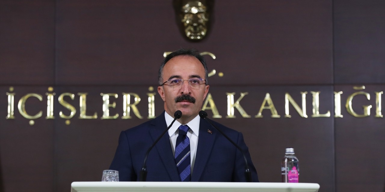 İçişleri Bakanlığı Sözcüsü Çataklı, ekim ayı bilgilendirme toplantısında konuştu: