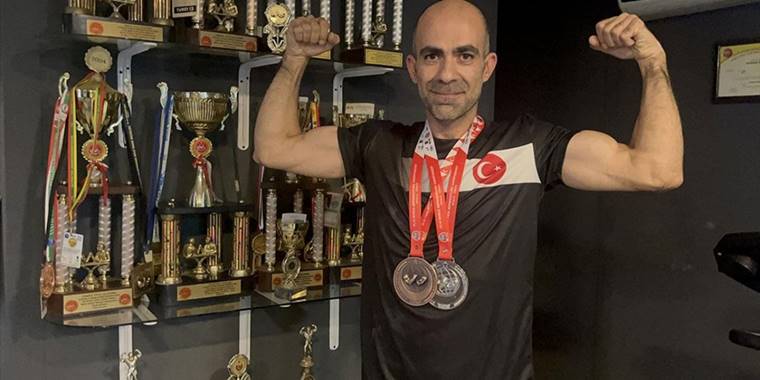 Hobisi bilek güreşinde dünya ikinciliğine ulaştı