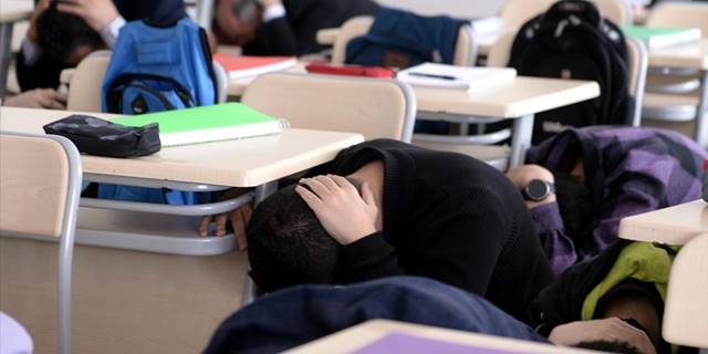 'Deprem Anı Çök-Kapan-Tutun' tatbikatının detayları açıklandı