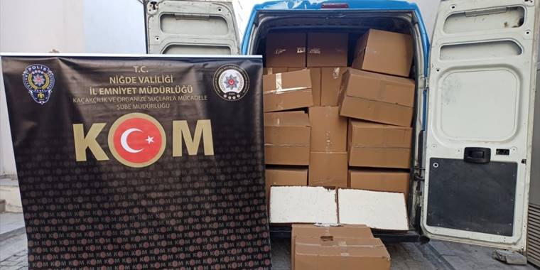 Niğde'de 2 milyon 100 bin dolu makaron ele geçirildi