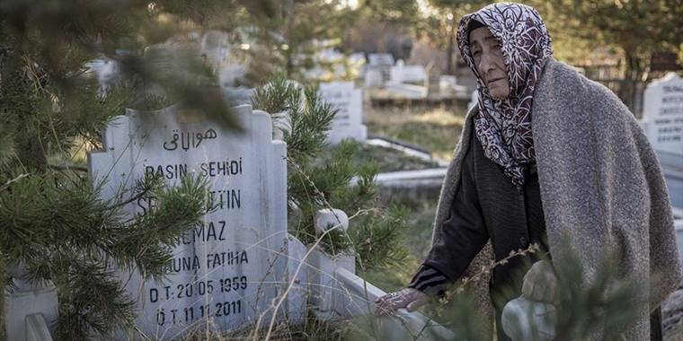 Van'daki depremde hayatını kaybeden gazeteci Sebahattin Yılmaz'ı yakınları anlattı