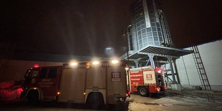 Kayseri'de talaş silosunda çıkan yangın söndürüldü