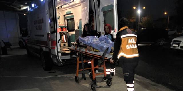 Konya'da evinin önünde bıçaklı saldırıya uğrayan kişi yaralandı