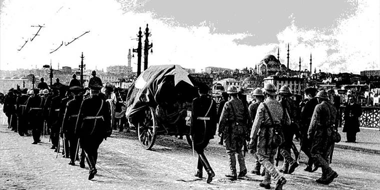 Ata'nın son yolculuğuna ait kareler ölümünün 84. yılında sanal ortamda sergilenecek