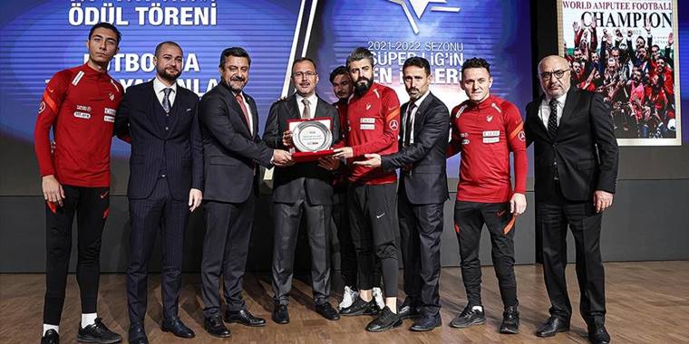 Futbolda Tarih Yazanlar Ödülü, Ampute Milli Takımı'na verildi
