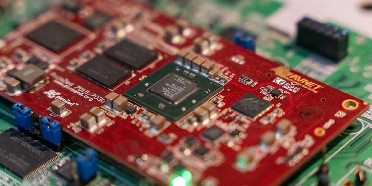 Çin'den, Almanya'daki çip fabrikasının Çinli şirkete devrinin engellenmesine tepki