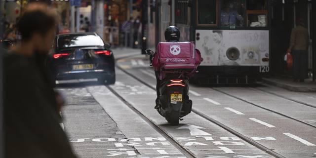 Çin'in Guangcou şehrinde yaklaşık 5 milyonluk nüfusu etkileyen kısmi kapanmaya gidildi