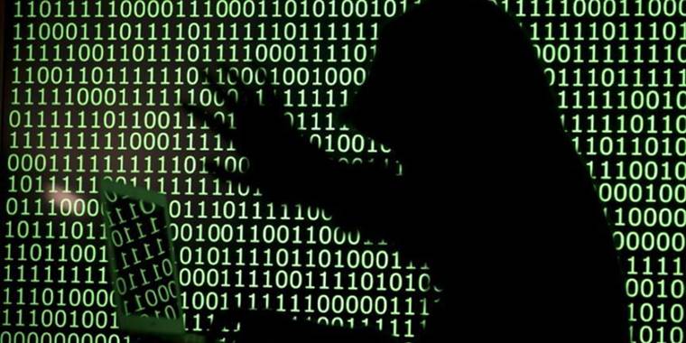 "Dijital çağın yeni tehdidi siber zorbalık, akran zorbalığının önüne geçecek" uyarısı