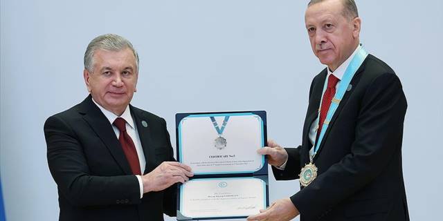 Erdoğan'a, ‘Türk Dünyası Ali Nişanı’ takdim edildi
