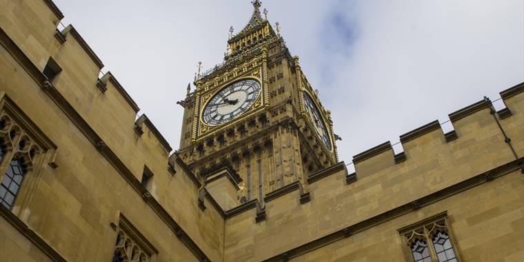 Big Ben'in çanları ateşkes anlaşmasının 104. yılında 11 kez çaldı