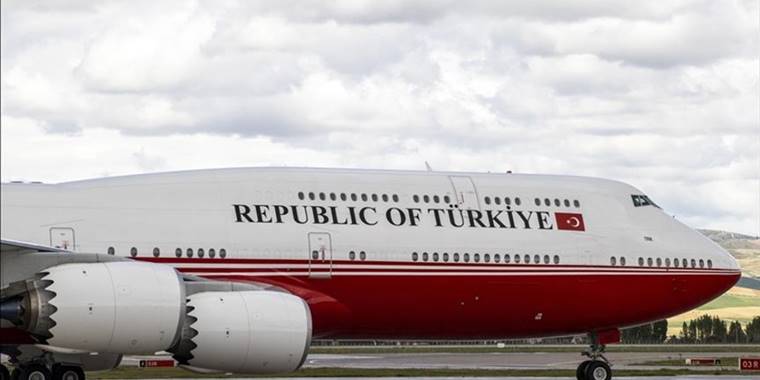 Cumhurbaşkanı Erdoğan, Özbekistan'dan ayrıldı