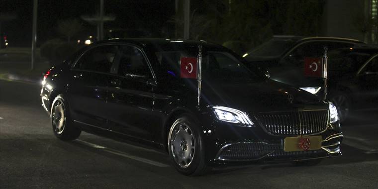 Cumhurbaşkanı Erdoğan, Özbekistan'daki temaslarının ardından yurda döndü