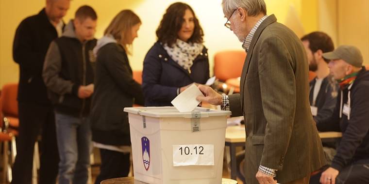 Slovenya'da cumhurbaşkanı seçiminin ikinci turu yarın yapılacak