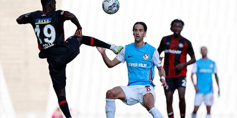 Fatih Karagümrük - Gaziantep FK maçında beraberlik