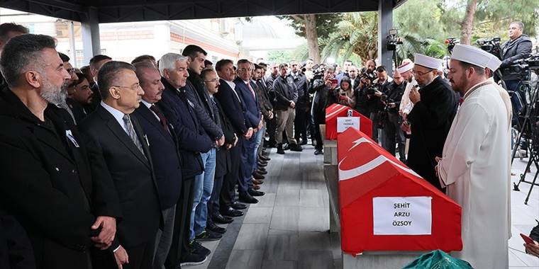 Hain saldırıda hayatını kaybeden anne ve kızı son yolculuklarına uğurlandı