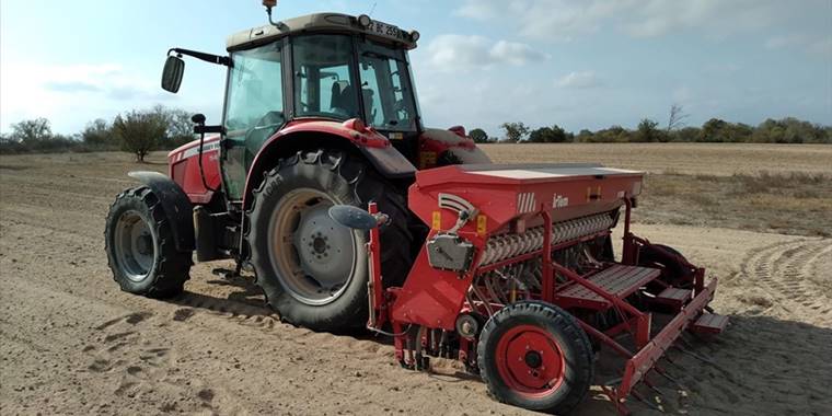 Tohum ekim derinliğini otomatik ayarlayan makine geliştirildi