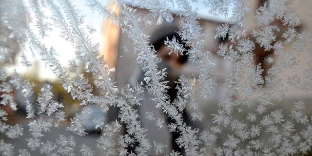 Termometreler Kars ve Ardahan'da gece sıfırın altında 9 dereceyi gösterdi