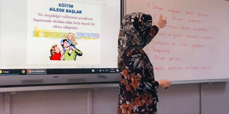 Aile Okulu Projesi kapsamında 2 ayda 525 bin kişi eğitim aldı