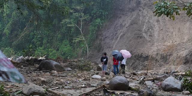 Kolombiya'da sel ve heyelan nedeniyle 5 kişi kayboldu