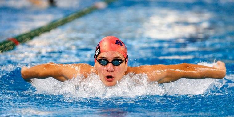 Dünya üçüncüsü milli sporcu, 2023 Multinations Gençler Yüzme Şampiyonası'na hazırlanıyor