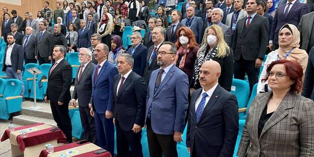 2. Uluslararası Ahi Evran Tıp ve Sağlık Bilimleri Kongresi Kırşehir'de başladı