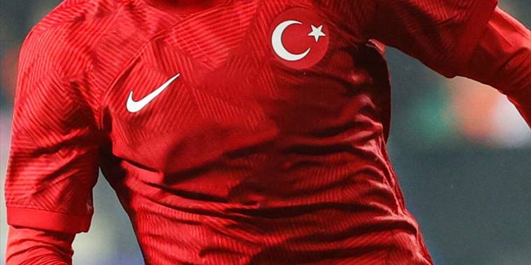 A Milli Futbol Takımı'nda 2 oyuncu kadrodan çıkarıldı