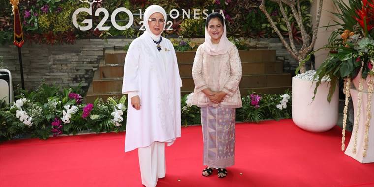 Emine Erdoğan'dan Endonezya Devlet Başkanı'nın eşine teşekkür