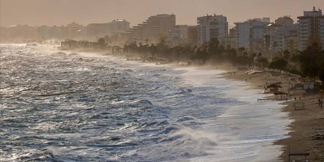 Meteorolojiden Antalya'nın doğusu için kuvvetli yağış uyarısı