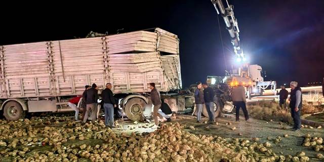 Aksaray'da tır ile kamyon çarpıştı, 1 kişi yaralandı