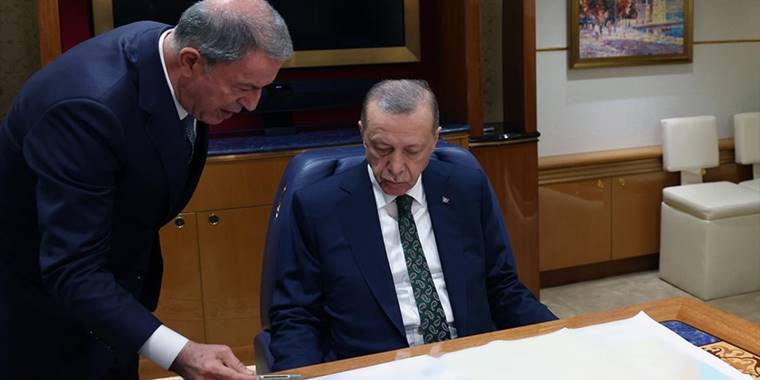 Cumhurbaşkanı Erdoğan, 'Pençe-Kılıç Hava Harekatı' emrini verdi