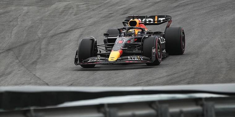 Vettel'in F1'deki son yarışı Abu Dabi Grand Prix'sini Verstappen kazandı