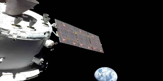 NASA'nın Orion kapsülü Ay'da yörüngesine ulaştı