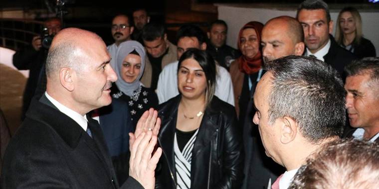 Bakan Soylu, terör saldırısında yaralanan güvenlik görevlilerini ziyaret etti